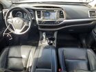 2018 Toyota Highlander Xle Silver vin: 5TDJZRFH0JS552835