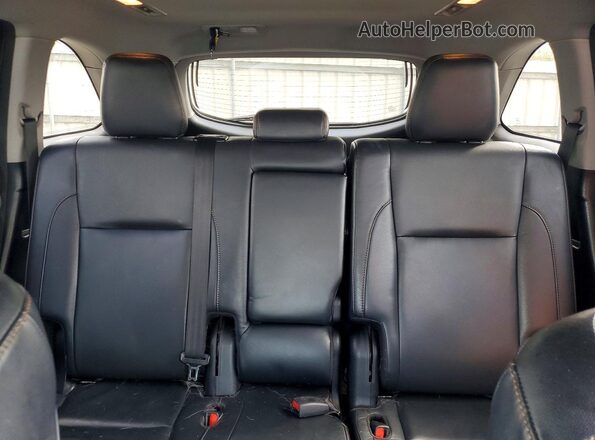 5TDJZRFH0JS552835 2018 TOYOTA HIGHLANDER Silver Vista de los asientos traseros