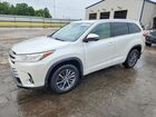 2018 Toyota Highlander Xle White vin: 5TDJZRFH0JS834442
