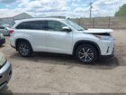 2018 Toyota Highlander Xle White vin: 5TDJZRFH0JS912508