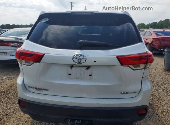 5TDJZRFH1JS836068 2018 TOYOTA HIGHLANDER White უკანა ხედი
