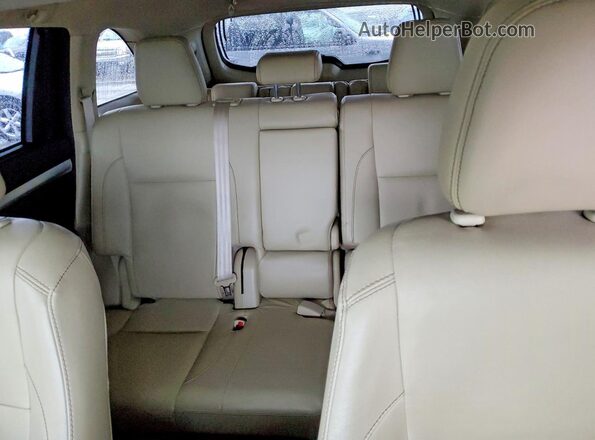 5TDJZRFH1JS902960 2018 TOYOTA HIGHLANDER White უკანა სავარძლების ხედი