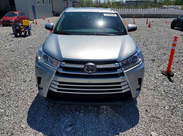 5TDJZRFH2HS438801 2017 TOYOTA HIGHLANDER Серебряный Вид спереди