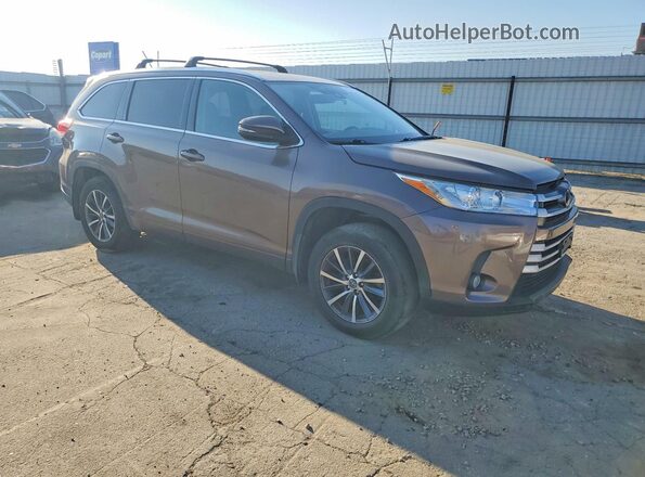 5TDJZRFH2HS447644 2017 TOYOTA HIGHLANDER Brown წინა მარჯვენა