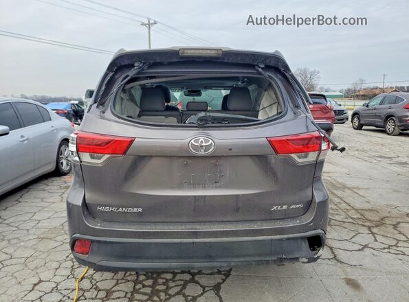 5TDJZRFH2HS470101 2017 TOYOTA HIGHLANDER Gray Rear view
