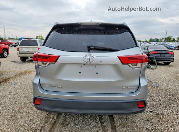 5TDJZRFH2JS523403 2018 TOYOTA HIGHLANDER Silver Vista trasera