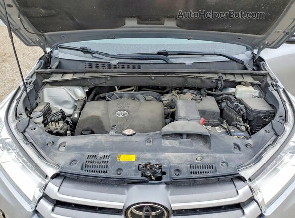 5TDJZRFH2JS523403 2018 TOYOTA HIGHLANDER Silver Vista del compartimento del motor