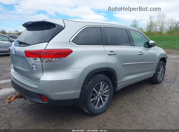 5TDJZRFH2JS808280 2018 TOYOTA HIGHLANDER Silver Trasero derecho
