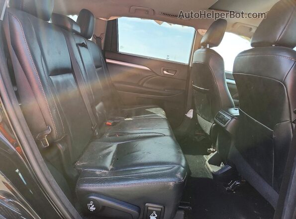 5TDJZRFH4HS428903 2017 TOYOTA HIGHLANDER Черный Вид задней части салона