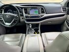 2019 Toyota Highlander Xle White vin: 5TDJZRFH4KS588142