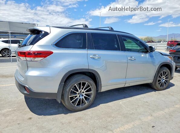 5TDJZRFH5HS413990 2017 TOYOTA HIGHLANDER Серебряный Задняя правая четверть
