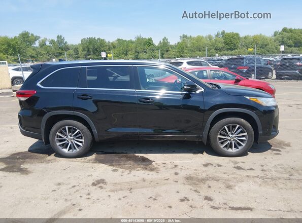 5TDJZRFH5JS546609 2018 TOYOTA HIGHLANDER Black Rear interior view