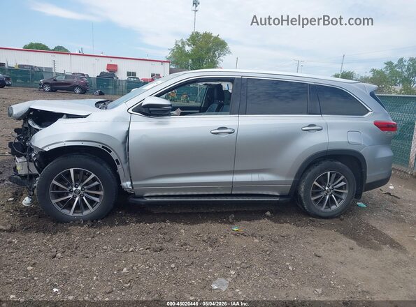 5TDJZRFH6HS369529 2017 TOYOTA LE Серебряный Панорамный вид салона 360°