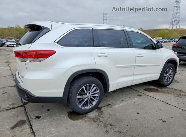 5TDJZRFH6JS875674 2018 TOYOTA HIGHLANDER Белый Задняя правая четверть