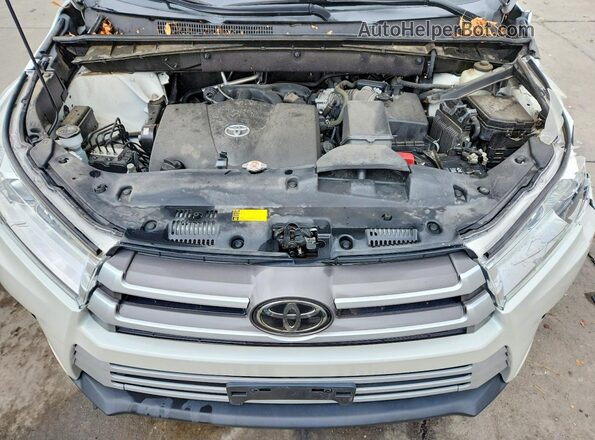 5TDJZRFH6JS875674 2018 TOYOTA HIGHLANDER Белый Вид подкапотного пространства