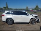2017 Toyota Highlander Xle Белый vin: 5TDJZRFH7HS360063