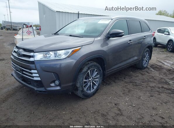 5TDJZRFH7HS435151 2017 TOYOTA LE Серый Передняя левая четверть