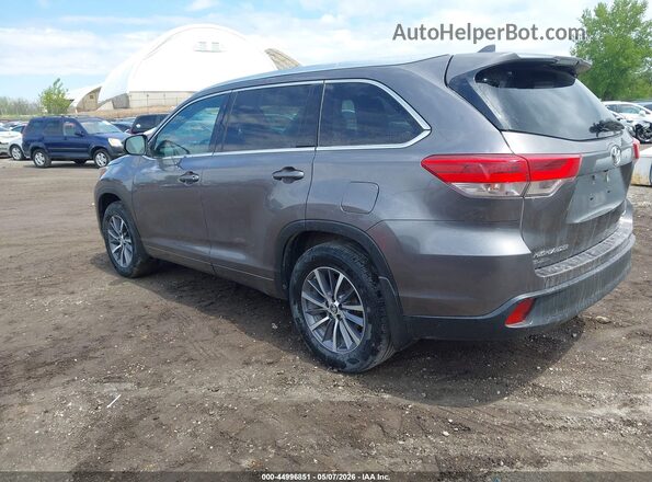 5TDJZRFH7HS435151 2017 TOYOTA LE Серый Задняя левая четверть
