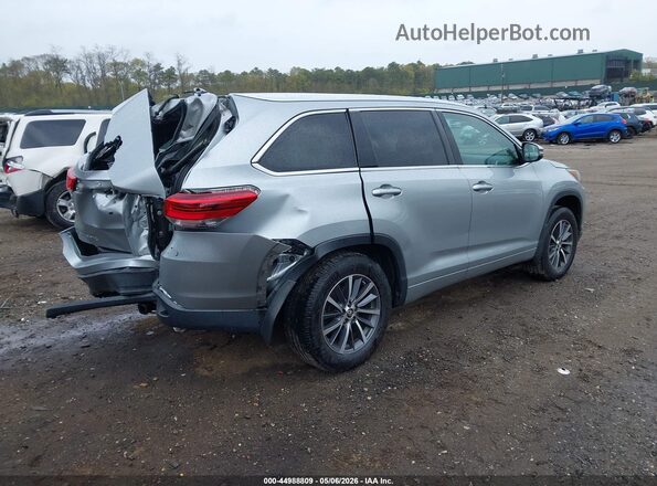 5TDJZRFH7JS485439 2018 TOYOTA LE Серый Задняя правая четверть