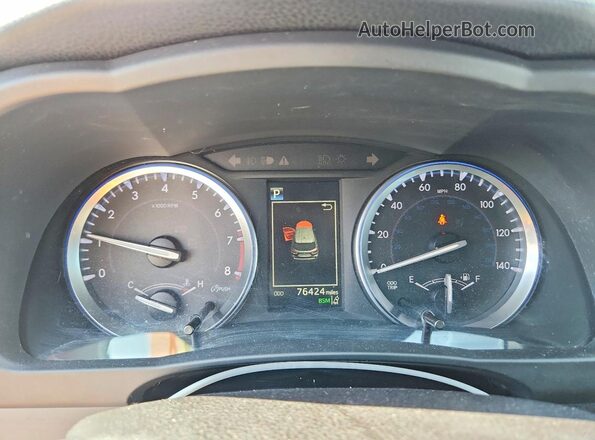 5TDJZRFH7JS818769 2018 TOYOTA HIGHLANDER Бордовый Вид щитка приборов