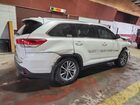 2019 Toyota Highlander Xle White vin: 5TDJZRFH7KS572744 Damage: Right Front Door Applique, Missing, Replacement Required