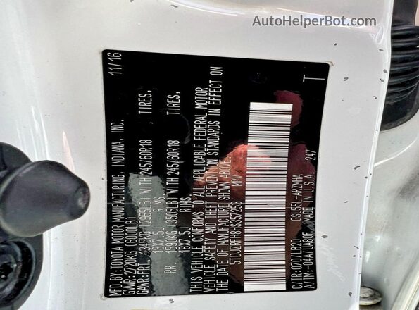 5TDJZRFH8HS357253 2017 TOYOTA LE White Widok tylnych siedzeń