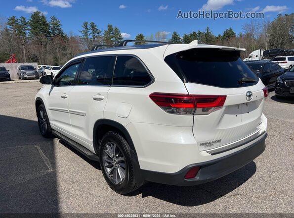 5TDJZRFH8HS357253 2017 TOYOTA LE White Tył lewy