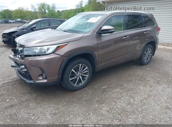5TDJZRFH8HS474864 2017 TOYOTA LE Оранжевый Передняя левая четверть