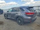2018 Toyota Highlander Se Gray vin: 5TDJZRFH8JS496918