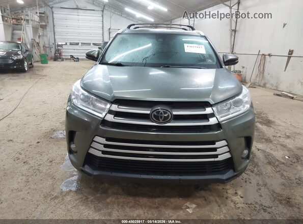 5TDJZRFH8JS891021 2018 TOYOTA LE Green Vista del cuadro de instrumentos