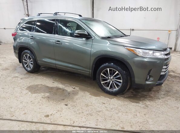 5TDJZRFH8JS891021 2018 TOYOTA LE Green Delantero derecho