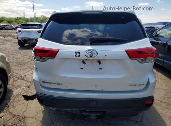 5TDJZRFH8KS915514 2019 TOYOTA HIGHLANDER Белый Вид сзади
