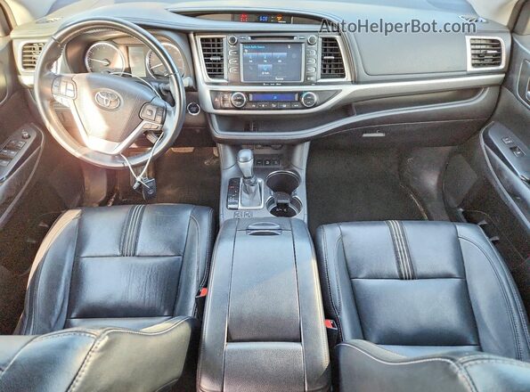 5TDJZRFH9JS535225 2018 TOYOTA HIGHLANDER Black Dashboard view