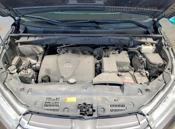 5TDJZRFH9JS545317 2018 TOYOTA HIGHLANDER Gray ძრავის განყოფილების ხედი