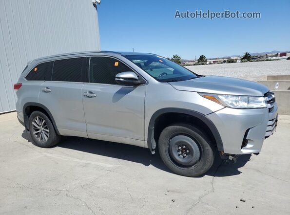 5TDJZRFHXHS401026 2017 TOYOTA HIGHLANDER Silver 