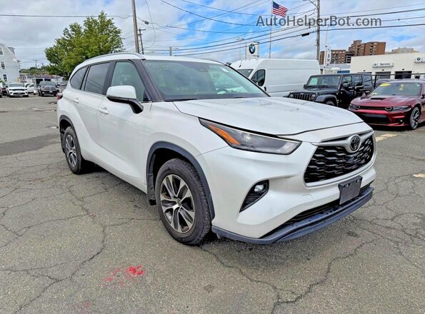 5TDKDRBH6PS515550 2023 TOYOTA HIGHLANDER White წინა მარცხენა ხედი სამი მეოთხედიდან