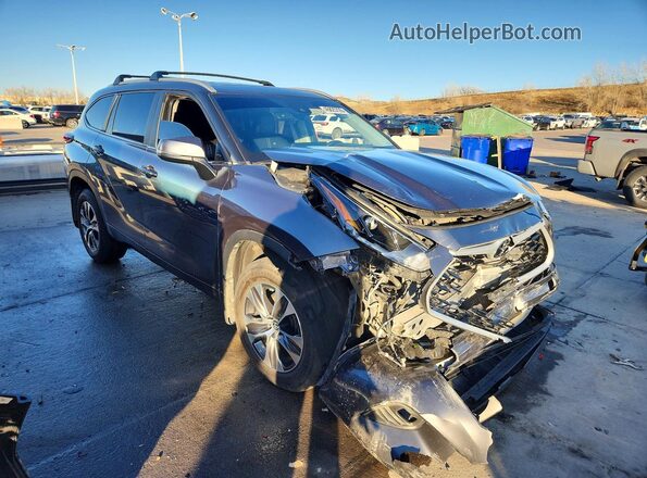 5TDKDRBH8PS045750 2023 TOYOTA HIGHLANDER Серебряный Передняя правая четверть