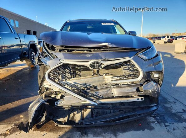 5TDKDRBH8PS045750 2023 TOYOTA HIGHLANDER Серебряный Вид спереди