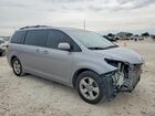 2016 Toyota Sienna Le Серебряный vin: 5TDKK3DC1GS718818