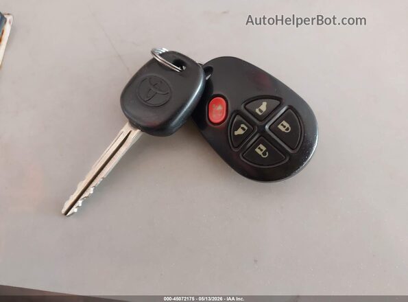5TDKK3DC3GS739282 2016 TOYOTA LE Серый Вид панели приборов