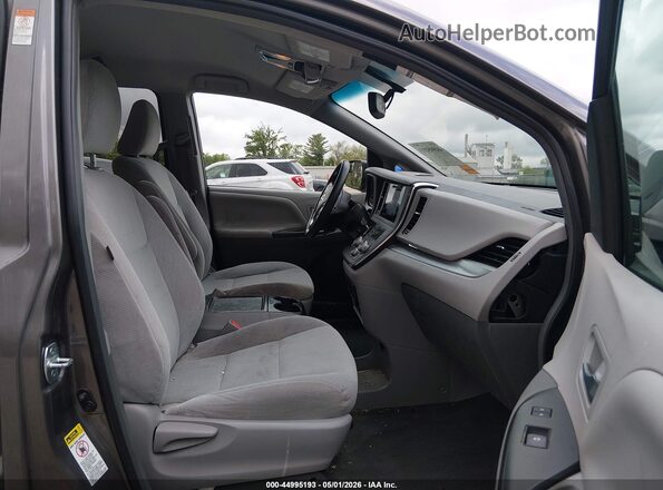 5TDKK3DC7GS729435 2016 TOYOTA LE Серый Вид салона спереди