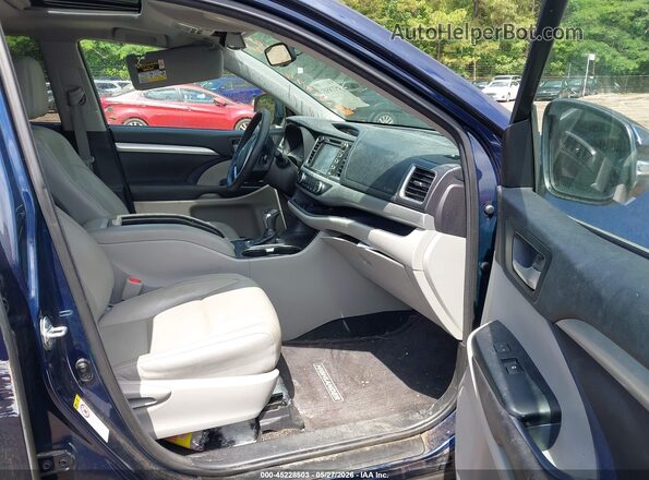 5TDKKRFH4GS181874 2016 TOYOTA HIGHLANDER Синий Вид салона спереди