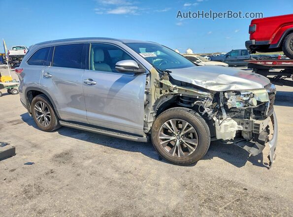 5TDKKRFH8GS151986 2016 TOYOTA HIGHLANDER Серебряный Передняя правая четверть