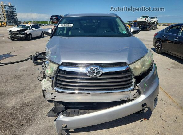 5TDKKRFH8GS151986 2016 TOYOTA HIGHLANDER Серебряный Вид спереди