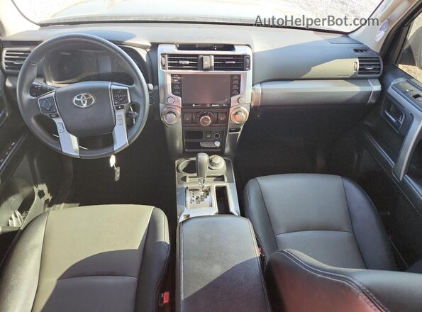 5TDKKRFH9GS179232 2016 TOYOTA HIGHLANDER Black წინა პანელის ხედი