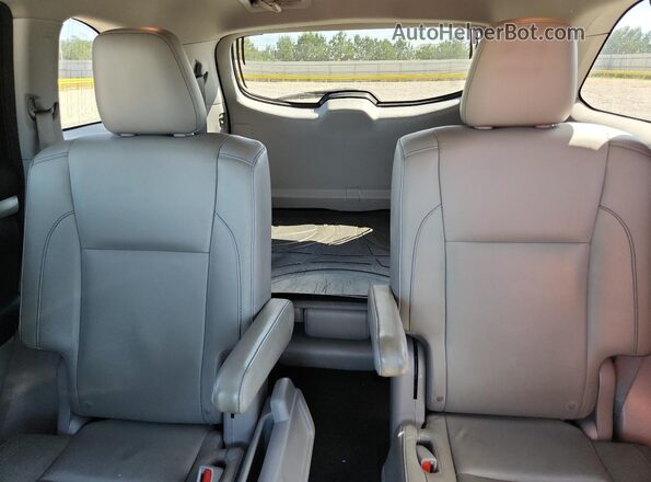 5TDKKRFH9GS179232 2016 TOYOTA HIGHLANDER Black უკანა სავარძლების ხედი
