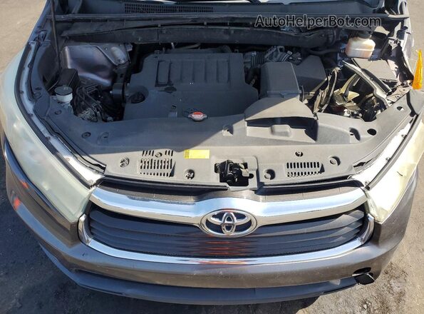 5TDKKRFHXGS126393 2016 TOYOTA HIGHLANDER Серый Вид задней части салона