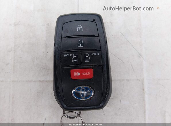 5TDKSKFC3MS036588 2021 TOYOTA LE Серебряный Вид панели приборов