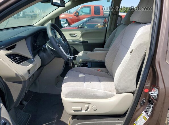5TDKZ3DC0LS049169 2020 TOYOTA SIENNA Tan Front interior view