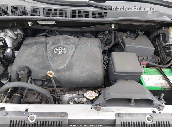 5TDKZ3DC1HS823792 2017 TOYOTA SIENNA Silver Widok z tyłu